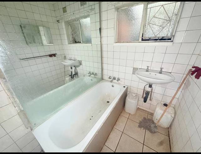 8 BEDROOM HOUSE FOR SALE IN VANDERBIJLPARK CW 3